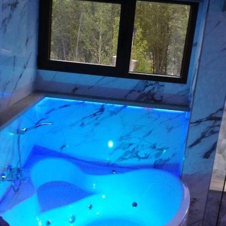 Apartamentos Los Robles Alcala del Jucar Dış mekan fotoğraf