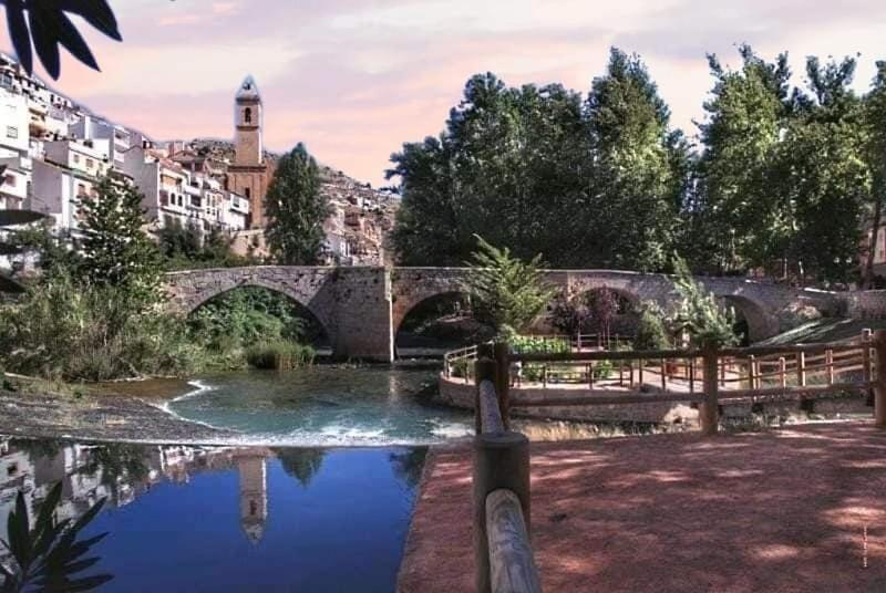 Apartamentos Los Robles Alcala del Jucar Dış mekan fotoğraf
