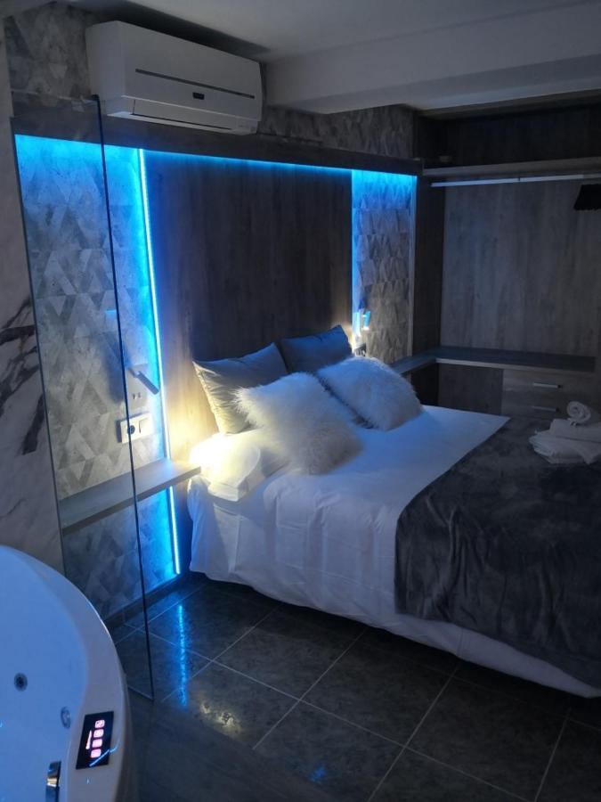 Apartamentos Los Robles Alcala del Jucar Dış mekan fotoğraf