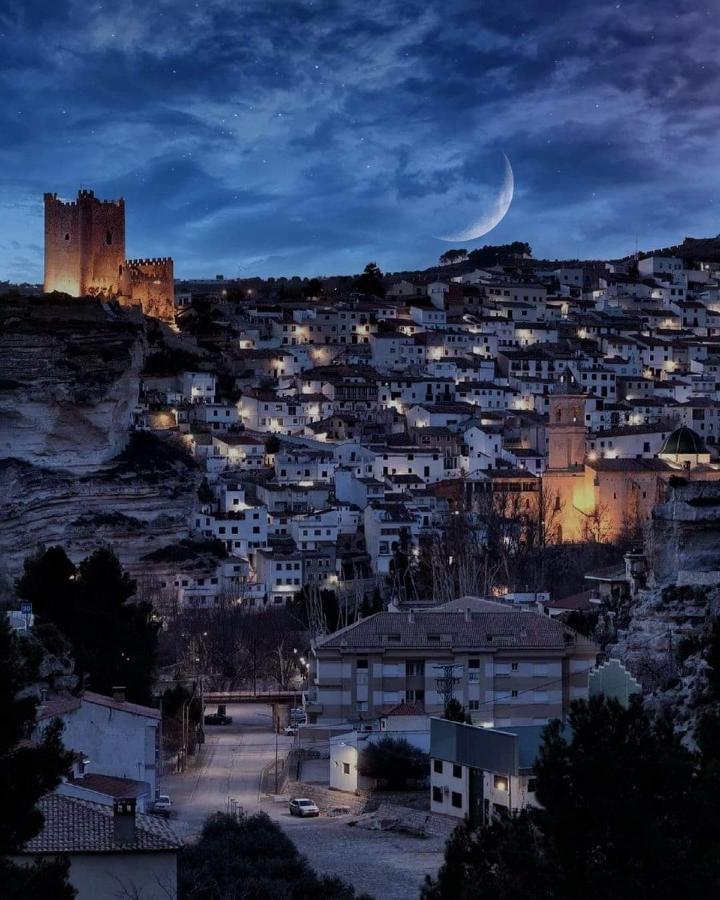 Apartamentos Los Robles Alcala del Jucar Dış mekan fotoğraf