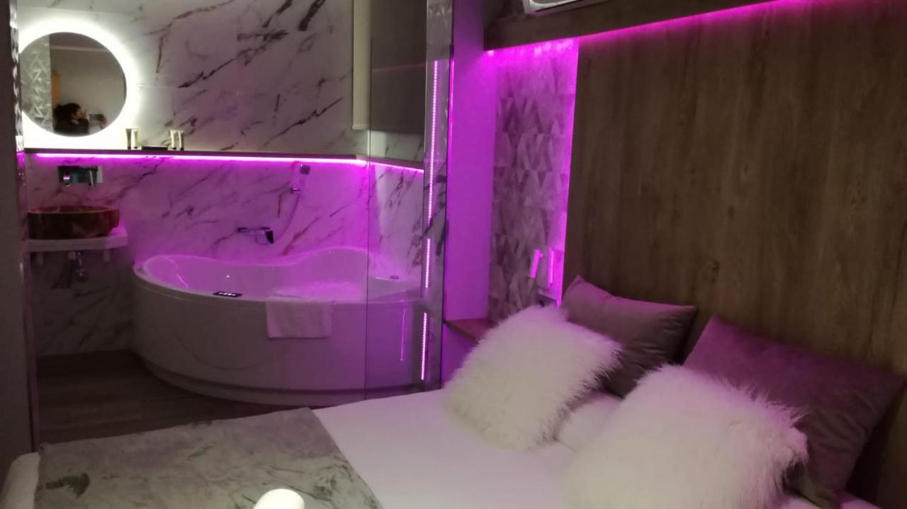 Apartamentos Los Robles Alcala del Jucar Dış mekan fotoğraf
