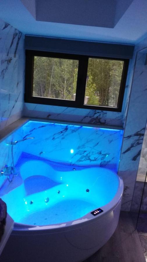 Apartamentos Los Robles Alcala del Jucar Dış mekan fotoğraf