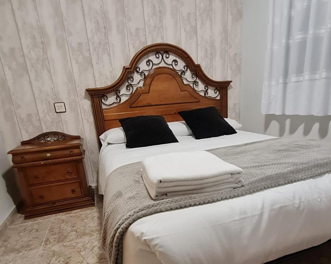 Apartamentos Los Robles Alcala del Jucar Dış mekan fotoğraf